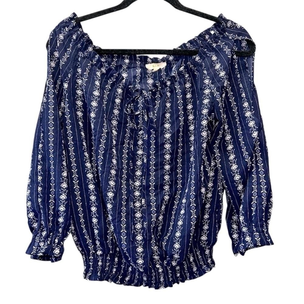 E & M Women's top Large